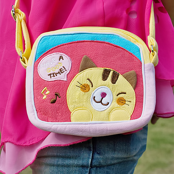 [yellow Kitty] Embroidered Applique Swingpack Bag Purse / Wallet Bag / Shoulder Bag (5.5*4.7*1.2)
