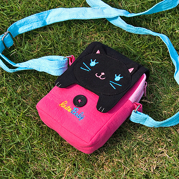 [black Cat] Embroidered Applique Swingpack Bag Purse / Wallet Bag / Camera Bag (3.9*5.1*1.2)